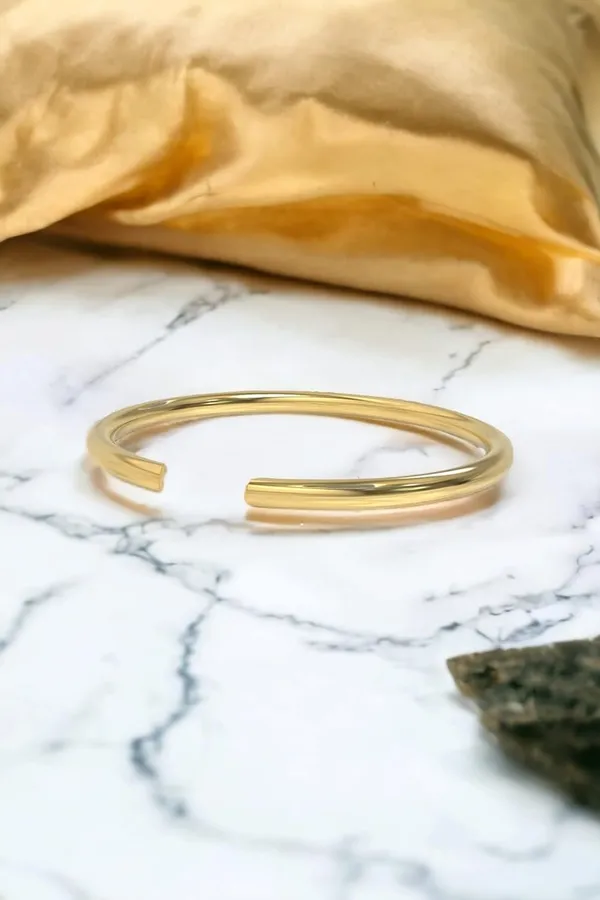 Gold_Tiny_Hoop_Nose_Ring_One_Piece_Gold_20K_83.30_(20K_Wire)