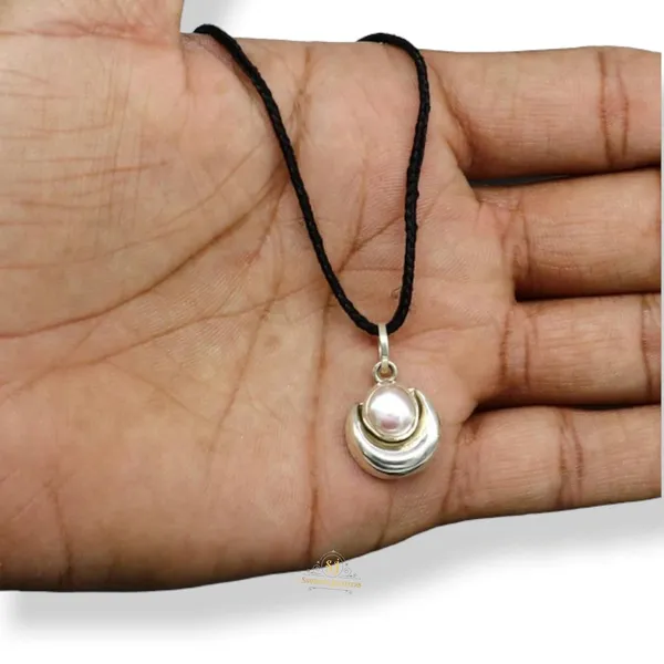 Silver_Pure_925_100%_Natural_Pearl_Motif_Moon_Pendent,_Chand_Pendant_Locket_For_Women_And_Men