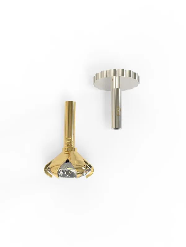 Gold_Real_Yellow_Gold_With_Stone_14K(585)_Pure_Yellow_Gold_Single_Cubic_Zircon_Diamond_Nose_Pin_For_Women_And_Girls_(Pronge_Pipe_4Mm)