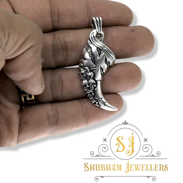 Silver_Dragon_Claw_Pattern,_Eagle_Claw_Pattern_Pendant,_Ethically_Handcrafted_With_Care,_Weight_:-_8.25_Gms
