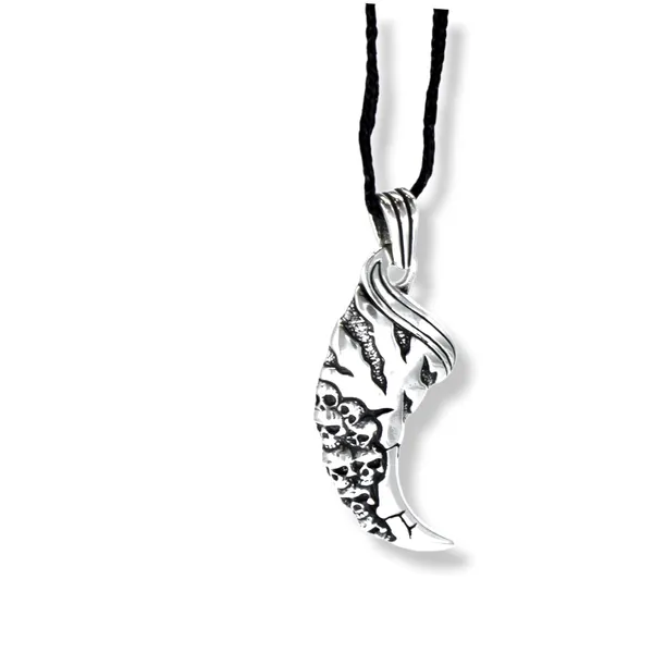 Silver_Dragon_Claw_Pattern,_Eagle_Claw_Pattern_Pendant,_Ethically_Handcrafted_With_Care,_Weight_:-_8.25_Gms
