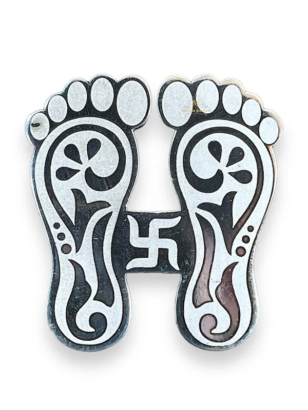 Silver_By_Pure_Charan_Paduka_Chaandi_Ke_Charan_Paduka_God_Footprints_Religious_Footprint_Paduka_Khadau_Khadou_-_925_Pure_Bis_Hallmarked_30Mm_:6.5_Gms
