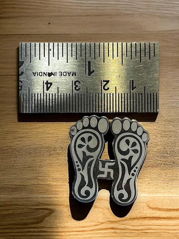 Silver_By_Pure_Charan_Paduka_Chaandi_Ke_Charan_Paduka_God_Footprints_Religious_Footprint_Paduka_Khadau_Khadou_-_925_Pure_Bis_Hallmarked_30Mm_:6.5_Gms
