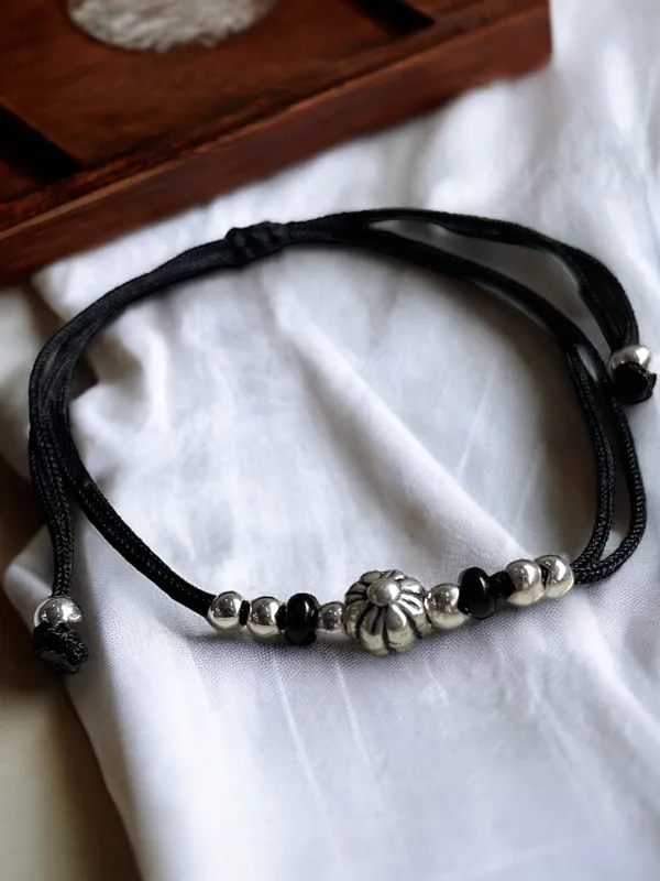 Silver_925_Oxidized__Cottan_Thread_Anklet_With_Ball_For_Girls_And_Women_Nazarbattu/Nazaiya_Anklet_(Style1)