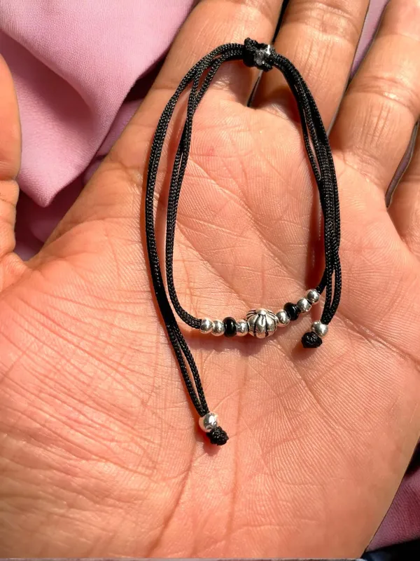 Silver_925_Oxidized__Cottan_Thread_Anklet_With_Ball_For_Girls_And_Women_Nazarbattu/Nazaiya_Anklet_(Style1)