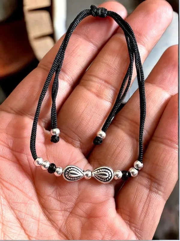 Silver_925_Oxidized__Cottan_Thread_Anklet_With_Ball_For_Girls_And_Women_Nazarbattu/Nazaiya_Anklet_(Style7)