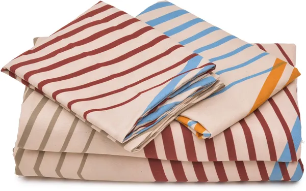 Maroon_&_Cream_Microfiber_Cotton_Double_Bedsheet_With_Pillow_Cover