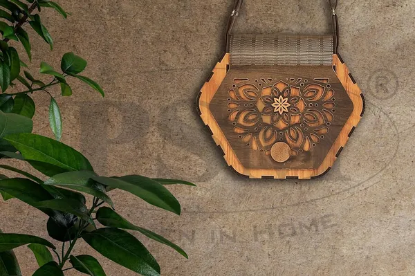 Dark_Ivory_Brown_Wooden_Floral_Pattern_Ladies_Purse(Clutch);_Made_From_Different_Wood_Grains