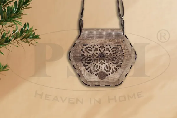 Dark_Silver_Wooden_Ladies_Purse(Clutch)_Made_From_Different_Wood_Grains