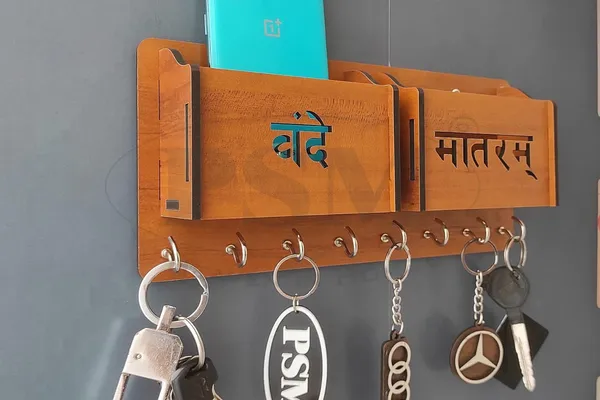 Chery_Wooden_Key_Holder_With_Storage_Box