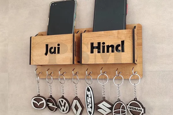 Ivory_Wooden_Key_Holder_With_Storage_Box_Mobile_Holder_And_Pen_Holder_8_Hook