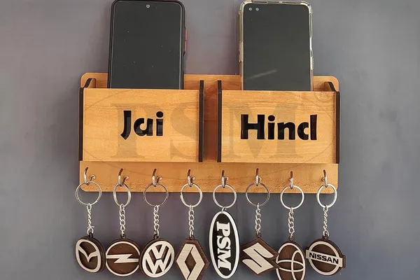 Ivory_Wooden_Key_Holder_With_Storage_Box_Mobile_Holder_And_Pen_Holder_8_Hook