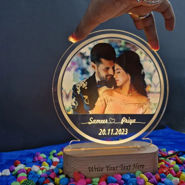 Warm_White_Personalized_3D_Illusion_Photo_Table_Night_Lamp,_Customized_Birthday_Lamp_for_Couple_Gift_Anniversary,_Wedding,_Marriage,_Valentine_Day,_Led_Photo_Frame_Home_D?cor