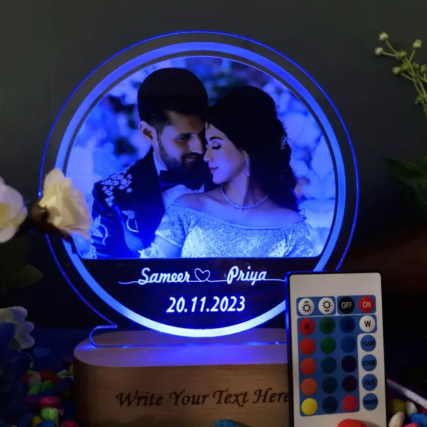 Multicolor_Personalized_Digital_UV_Printed_3D_Illusion_Photo_LED_Table_Lamp_for_Couple_Gift_for_Anniversary,_Wedding,_Marriage,_Valentine_Day-_Your_Wooden_Base_Text_Engraved