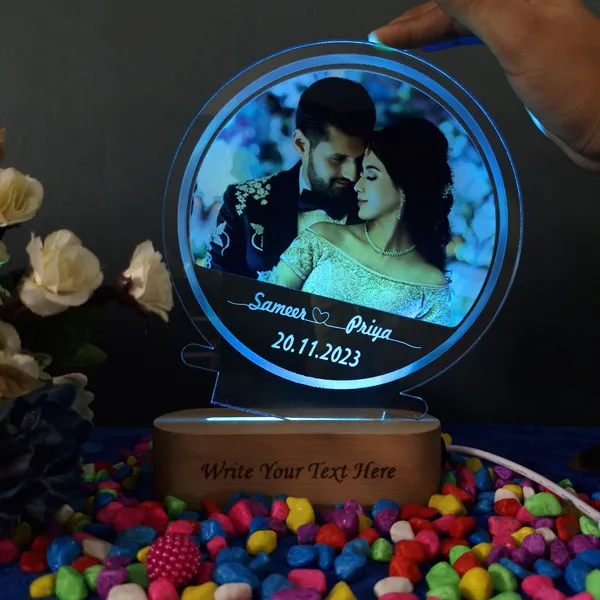 Multicolor_Personalized_Digital_UV_Printed_3D_Illusion_Photo_LED_Table_Lamp_for_Couple_Gift_for_Anniversary,_Wedding,_Marriage,_Valentine_Day-_Your_Wooden_Base_Text_Engraved
