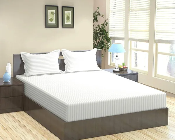 White_Elastic_Fitted_Stripes_King_Size_Bedsheet_With_2_Pillow_Covers_(_245*230_Cm_)