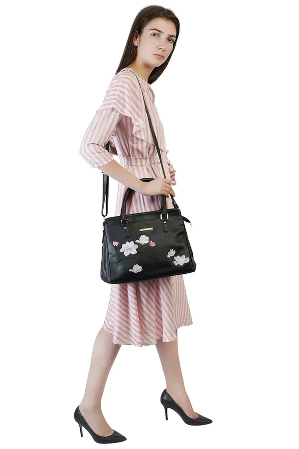Black_Premium_Quality__Flower_Embroideryhandbag_For_Women