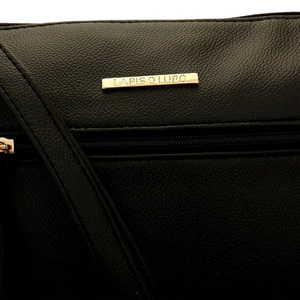 Black_Premium_Quality_Vegan_Leather_Crossbody_Sling_Bag_For_Women