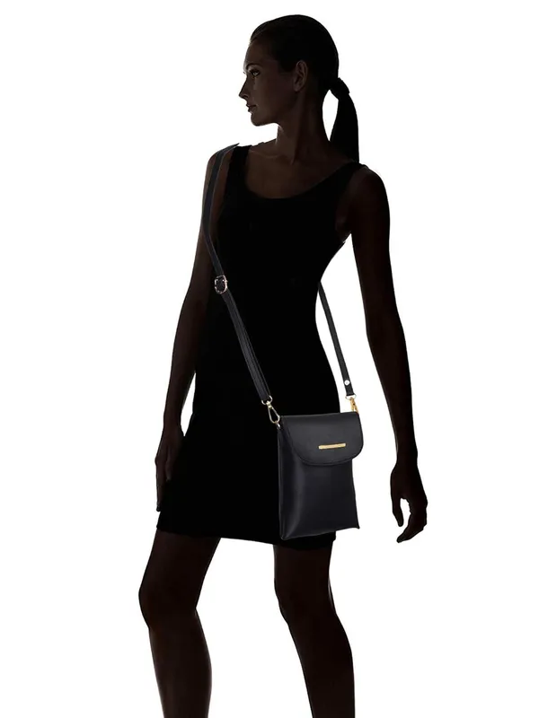 Black_Premium_Quality_Mobile_Sling_Bag_For_Women