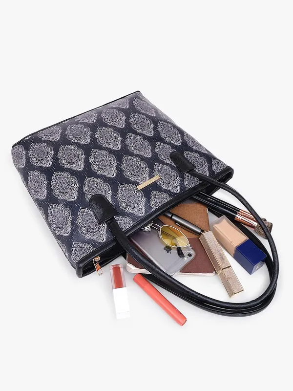 Black_Premium_Quality_Tote_Bag_For_Women