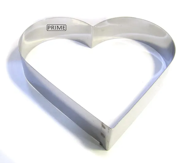 Stainless_Steel_Heart_Shaped_Cut_Out_Fondant_Cake/Pizza_Base_Baking_Cutter_(11_Inch)