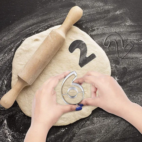 Stainless_Steel_0_To_9_Numbers/_A_to_Z_Alphabets_Shapes_Muffin,_Biscuit,_Pastry_Cookie_Cutter
