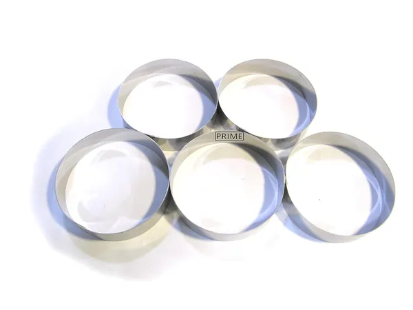 Set_of_5_Pieces__Round_Cutting_Steel_Rings,_Burger_Bun_Cutter_Mold_Baking_And_Cake_Decorating__(3.5_Inch)