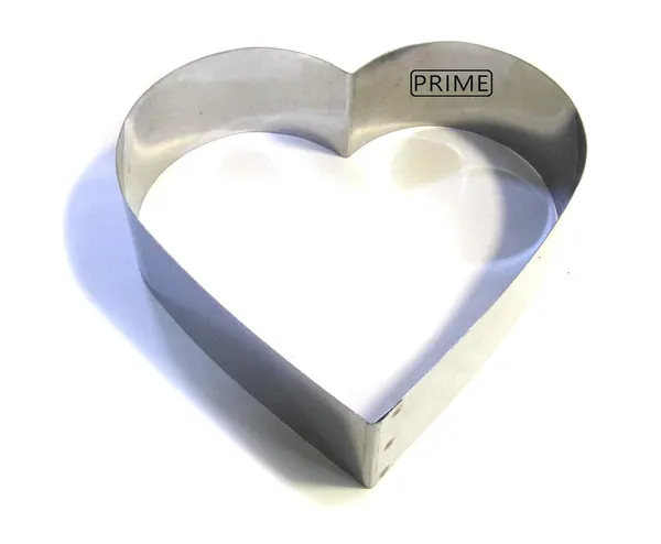 Stainless_Steel_Heart_Shaped_Cut_Out_Fondant_Cake/Pizza_Base_Baking_Cutter_(7_Inch)