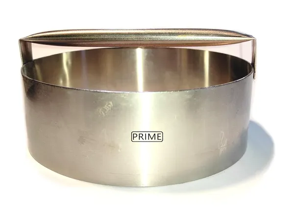 Round_Steel_Ring_Cake_Cut_Outs_Pizza_Base_Cutter_With_Handle_(7_Inch)