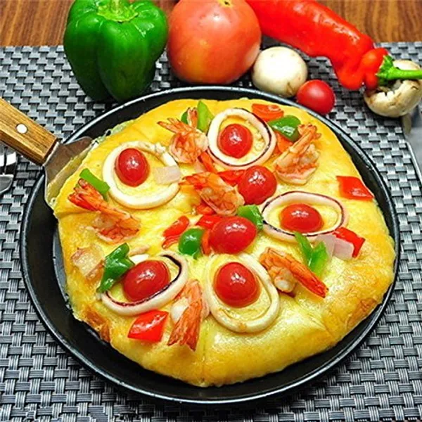 Hard_Anodized_Black_Non_Stick_Round_Pizza_Pan_Microwave_Oven_Baking_Dish_(8_Inch)