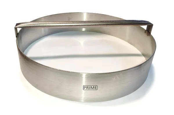 Round_Steel_Ring_Cake_Cut_Outs_Pizza_Base_Cutter_With_Handle_(9_Inch)