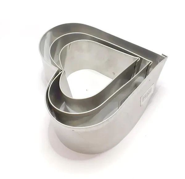 Set_Of_3_Pieces___Stainless_Steel_Heart_Shape_Cookie_And_Fondant_Cutter