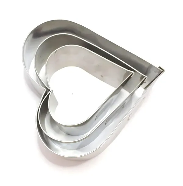 Set_Of_3_Pieces___Stainless_Steel_Heart_Shape_Cookie_And_Fondant_Cutter