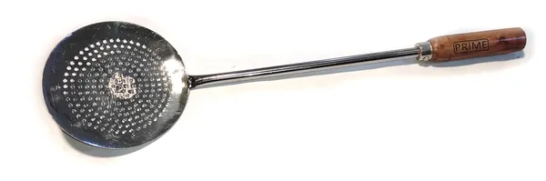 Iron_Boondi/Poori_Skimmer_Frying_Strainer_With_Wooden_Handle_(Large)