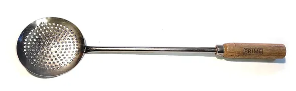 Iron_Boondi/Poori_Skimmer_Frying_Strainer_With_Wooden_Handle_(Medium)
