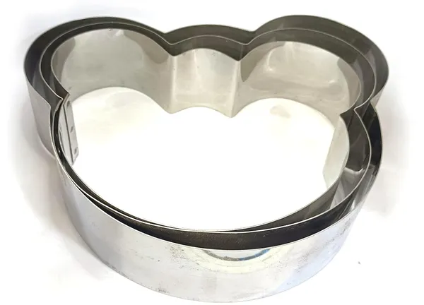 Set_of_3_Pcs___Stainless_Steel_Cut_Out_Fondant_Cake_Base_Baking_Cutter,__(Mickey)