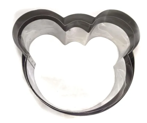 Set_of_3_Pcs___Stainless_Steel_Cut_Out_Fondant_Cake_Base_Baking_Cutter,__(Mickey)