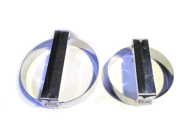 Set_Of_2___Round_Stainless_Steel_Tikki/Burger/Cookie/Pastry/Biscuit/Muffin/Poori_Cutter_With_Handle
