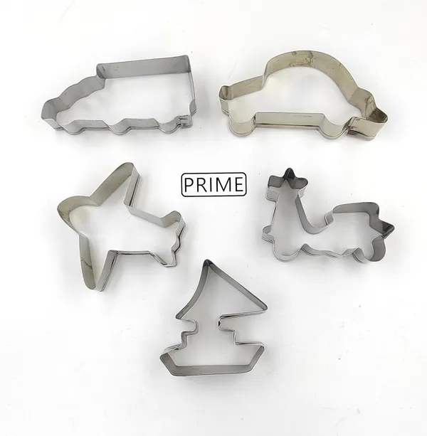 Set_Of_5_Pieces____Stainless_Steel_Mode_Of_Transportation_Shape_Cookie_Cutter_For_Cake_Decoration_Fruit/Food_Cutting_Clay_Craft_(Transportation_Shapes)