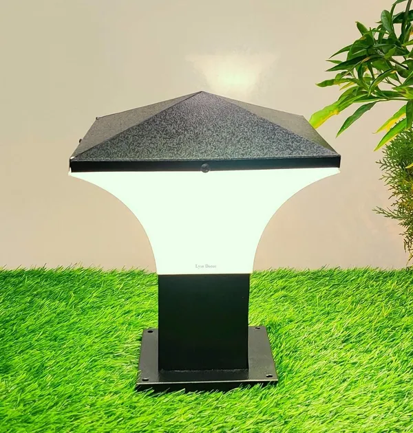 Avior_Black_Classic_Design_Gate_Light,_Square,_Water_Proof_Outdoor_Gate_Lamp,_Pillar_Lamp,_Garden_Light_Pack_Of_1