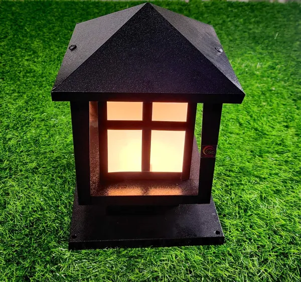 Avior_White_&_Black_Outdoor_Lamp,_Gate_Light_For_Main_Gate,_Rust_-_Resistant_Weather_-_Proof_Outdoor_Gate_Lamp