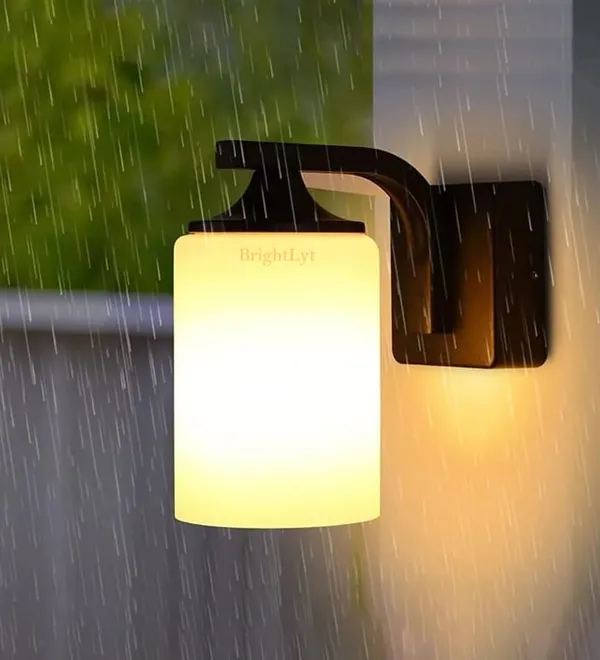 Avior_Black_One_Shade_Classic_Design_Wall_Lights_For_Living_Room,_Wall_Lamps_For_Bedroom_(Metal_Up_&_Down_Lighting,_One_Shade)