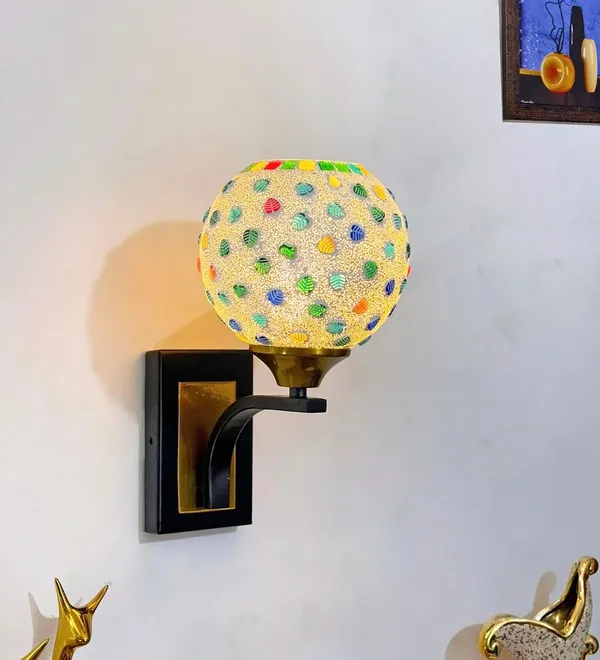 Avior_Black_And_Gold_Wall_Lamps_For_Bedroom,_Living_Room,_Kitchen,_Offices,_Gallery,_Offices_Wall_Lights_And_Cafe_Wall_Lights