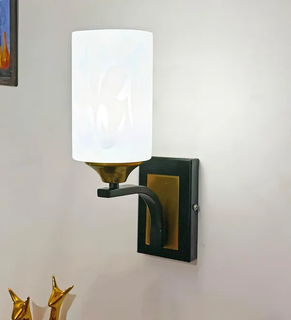 Avior_Black_And_Gold_Wall_Lamps_For_Bedroom,_Living_Room,_Kitchen,_Offices,_Gallery,_Offices_Wall_Lights_And_Cafe_Wall_Lights