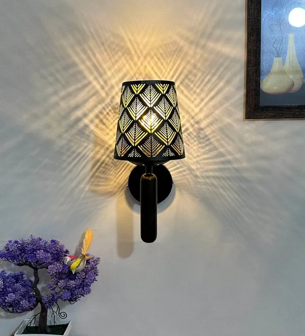 Avior_Black_40W_Sherry_Wall_Hanging_Light_Lamp_For_Bedroom/_Living_Room_(Wood)