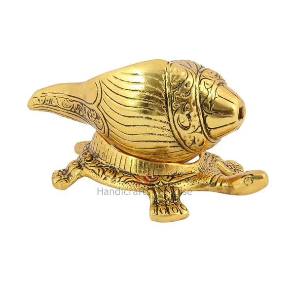Golden_Shankh_Placed_On_Tortoise_Showpiece,_3_Inch