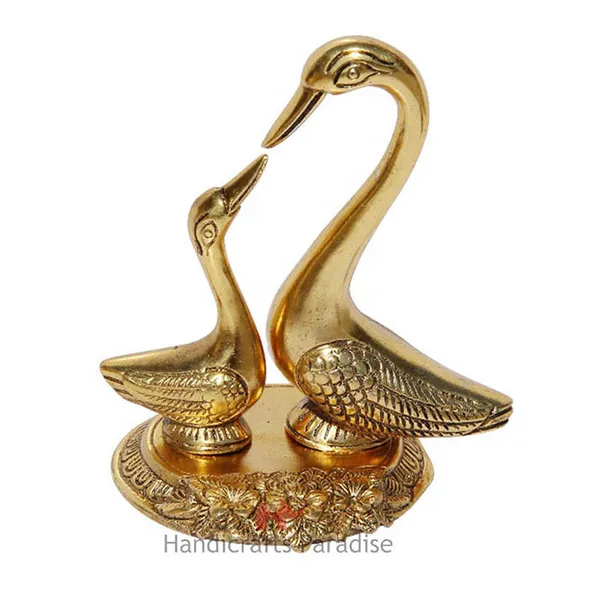 Golden_Carved_Aluminium_Metal_Swan_Showpiece_(14Cm)