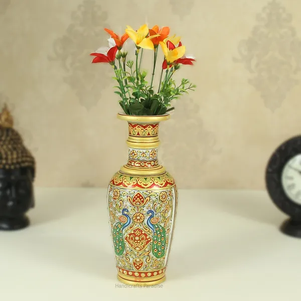 Golden_Flower_Vase_Carved_In_Marble_With_Double_Peacock