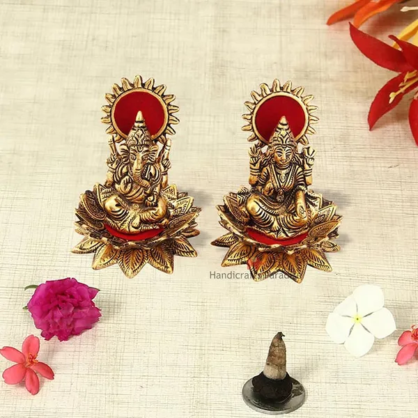 Golden_Aluminium_Lakshmi_Ganesh_Seated_On_Lotus,_4.25_Inch,_(Set_Of_2_Piece)