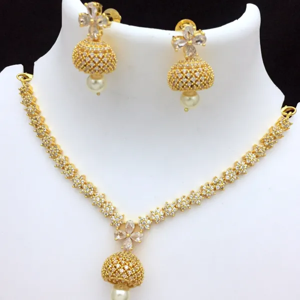 Golden_Bestseller_Design_Short_Cocktail_White_Necklace_Set_For_Women